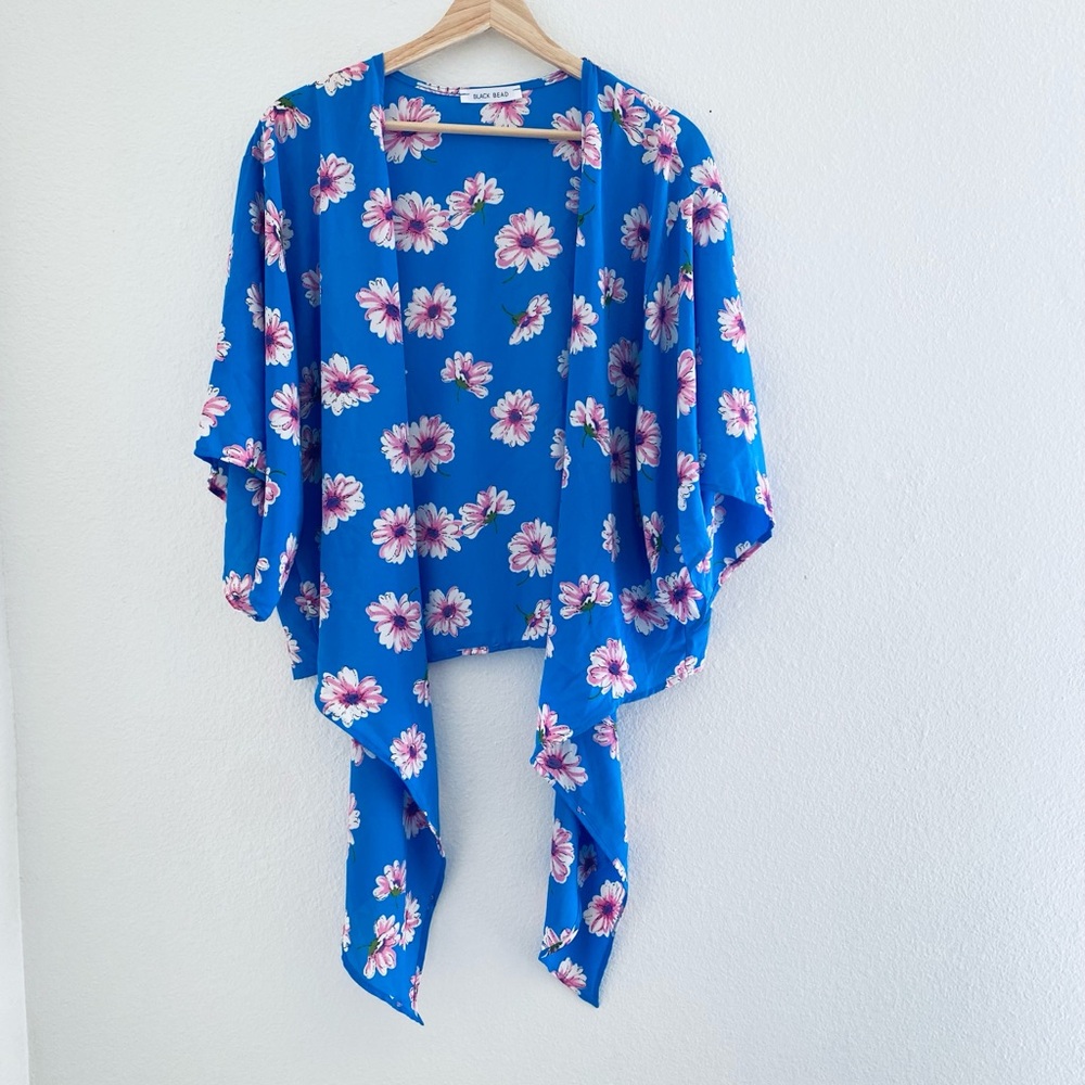 Black Bead Vibrant Blue Floral Wrap Top